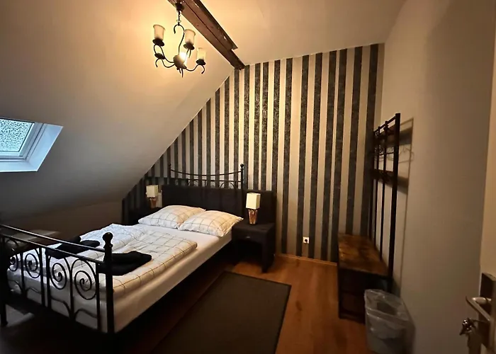 Adam'S Hostel - Self Check-In & Only Private Rooms